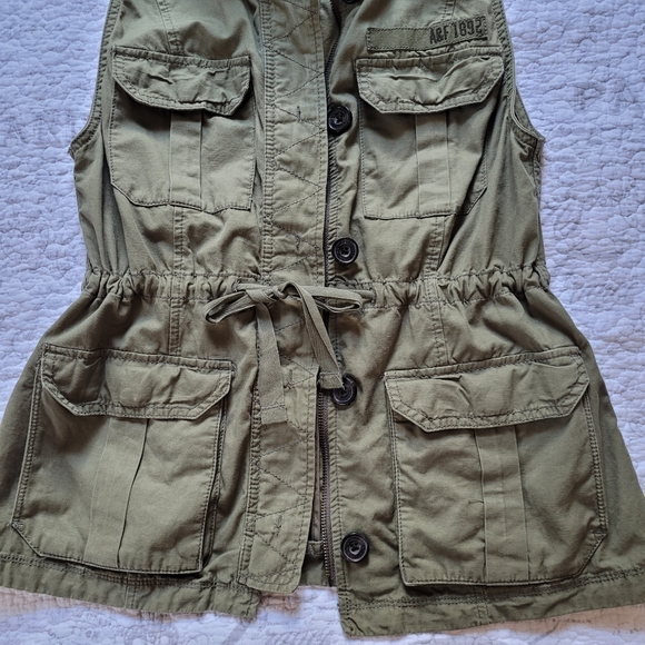Abercrombie & Fitch Army Green Vest - Picture 5 of 7
